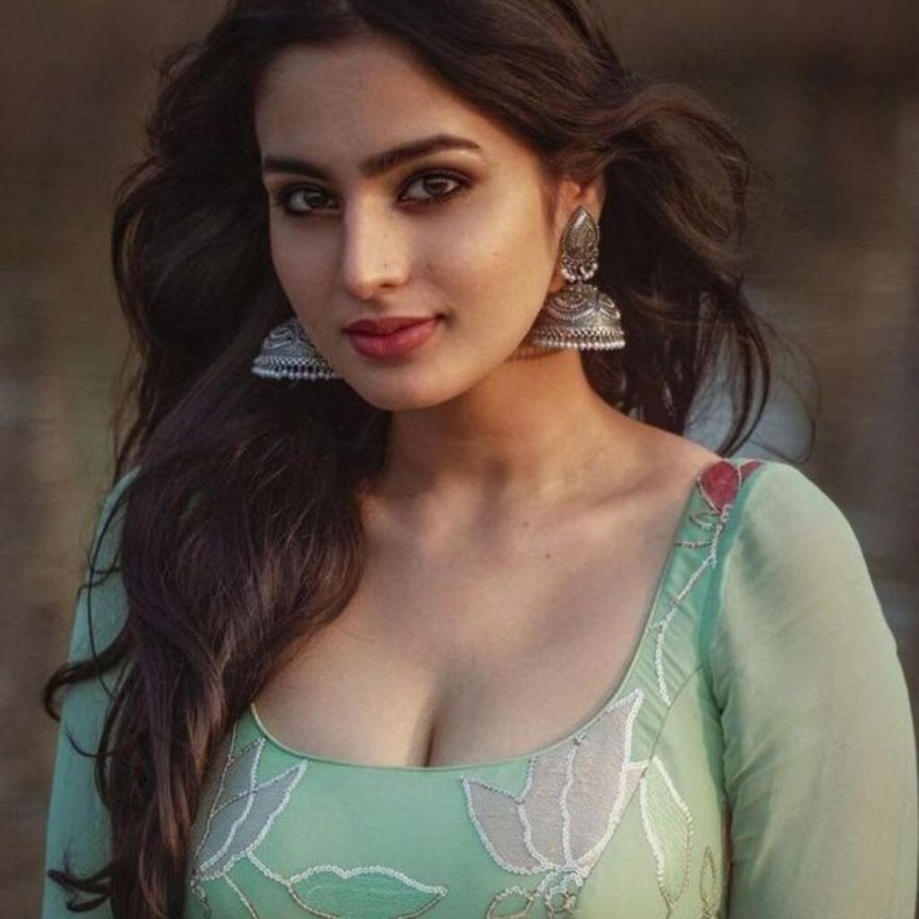 ayesha khan suit