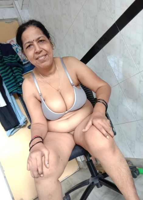 aunty ki nangi photos