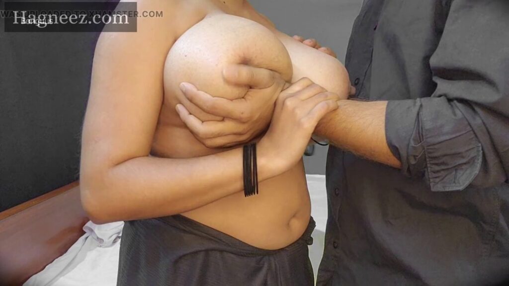 indian aunty big boobs