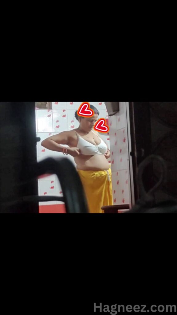 indian mom hidden cam bathing