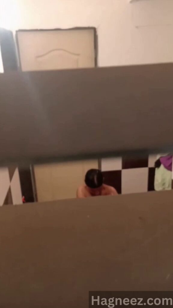 neighbour bhabhi hidden cam bathing