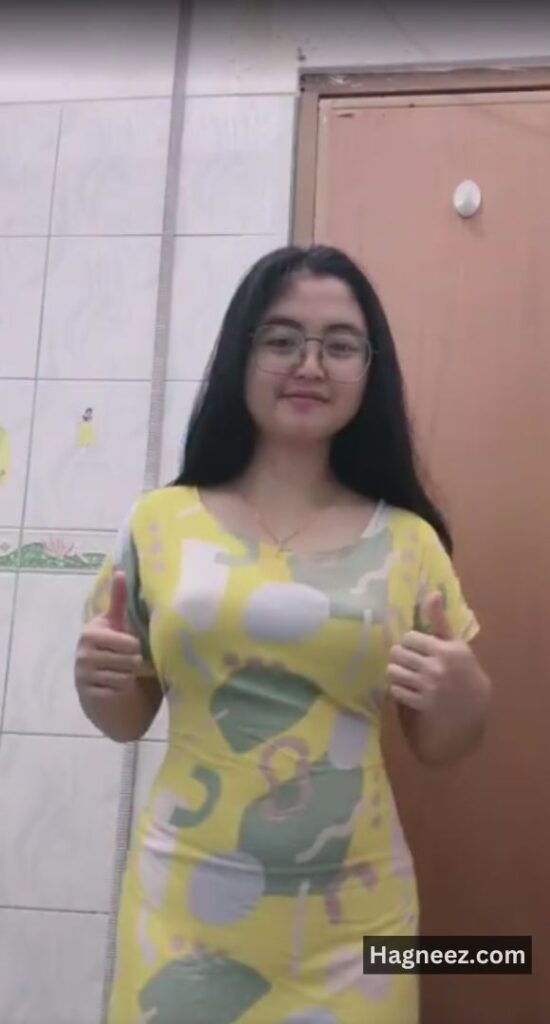 boobs aur fingering photos
