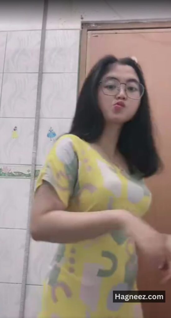 boobs aur fingering photos