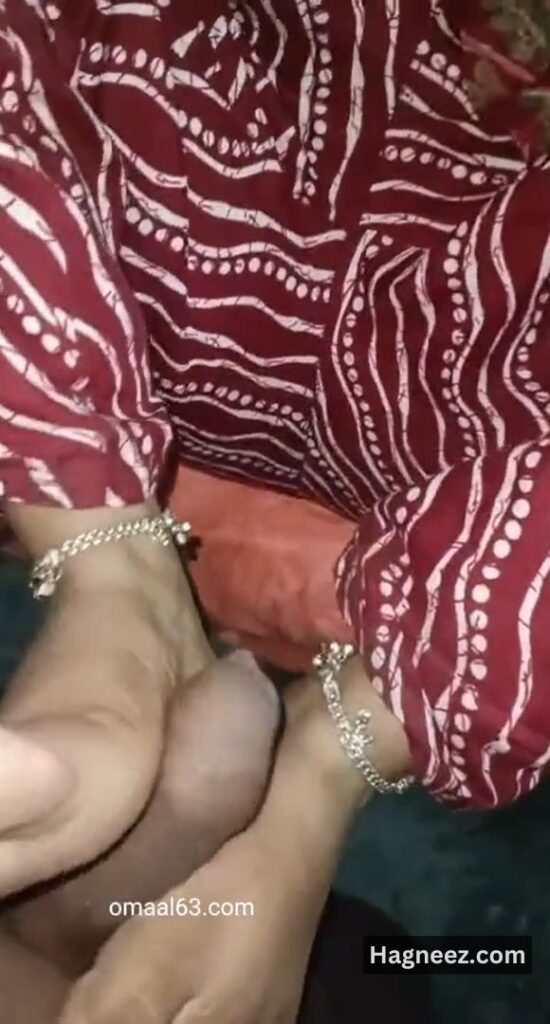 indian wife footjob pics