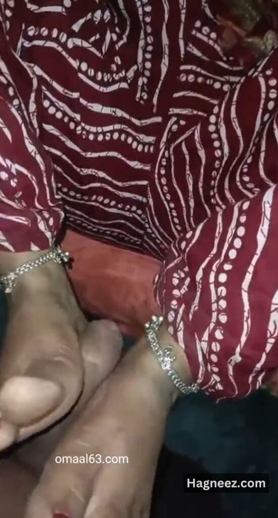 indian wife footjob pics