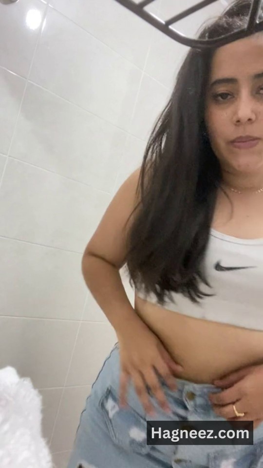 sexy girl remove clothes photos