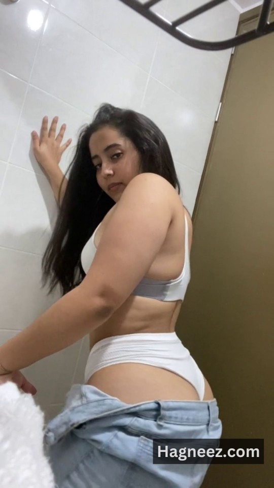 sexy girl remove clothes photos