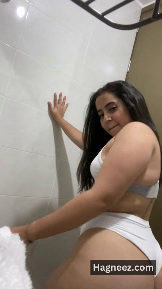 sexy girl remove clothes photos
