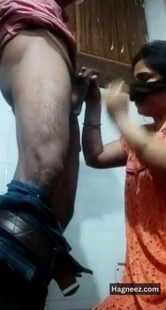 bhabhi blowjob aur fingering ke pics