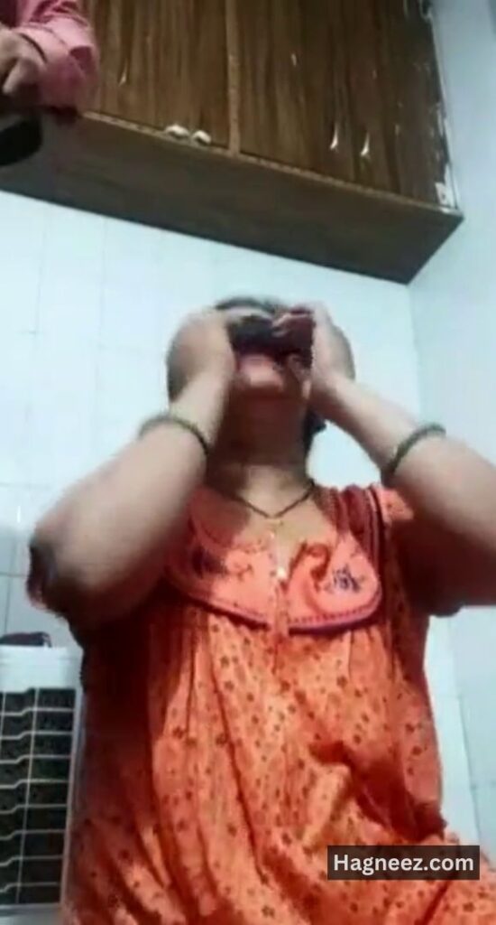 bhabhi blowjob aur fingering ke pics