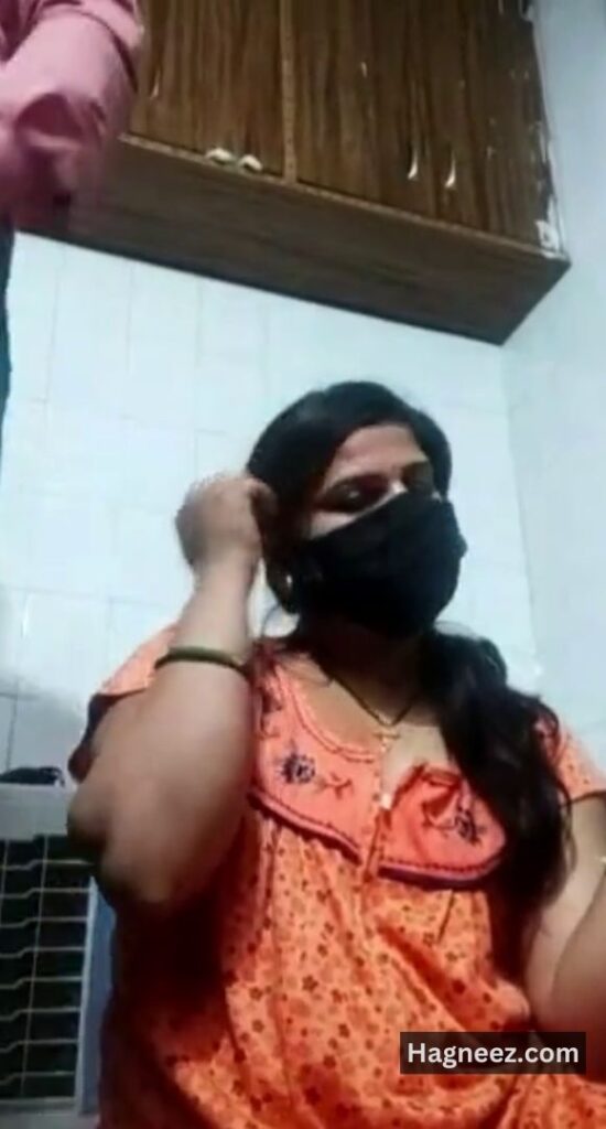 bhabhi blowjob aur fingering ke pics