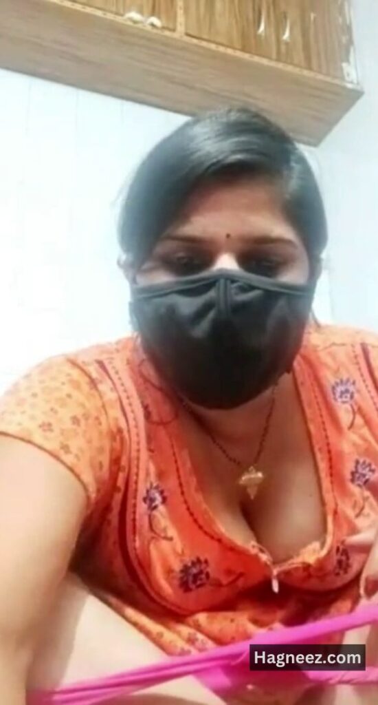bhabhi blowjob aur fingering ke pics