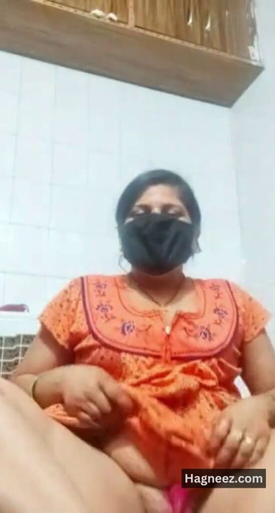 bhabhi blowjob aur fingering ke pics