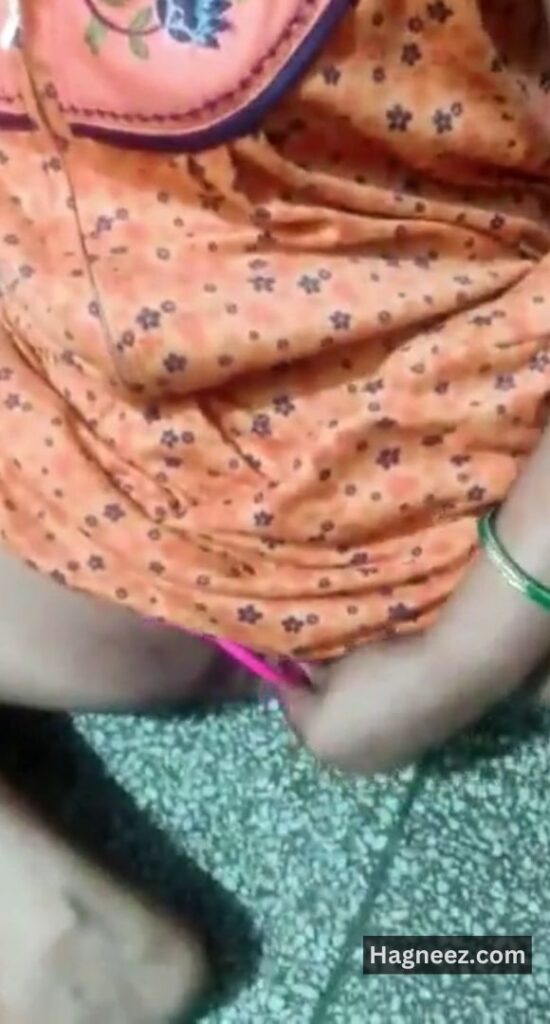 bhabhi blowjob aur fingering ke pics