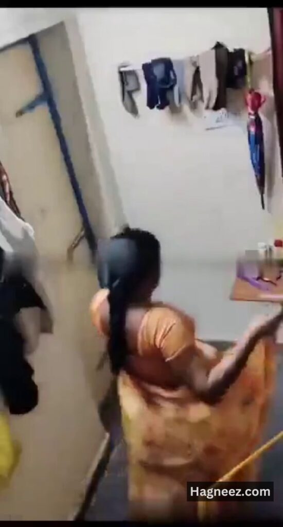 aunty bathing hidden cam
