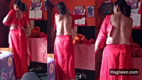 indian mummy ke blouse utarne ke photos