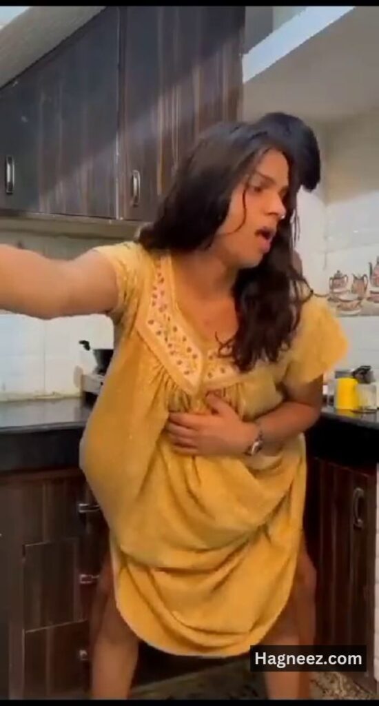 mummy ki kitchen chudai