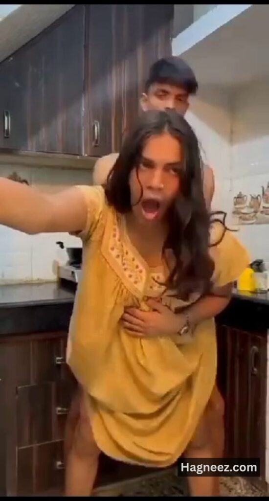 mummy ki kitchen chudai