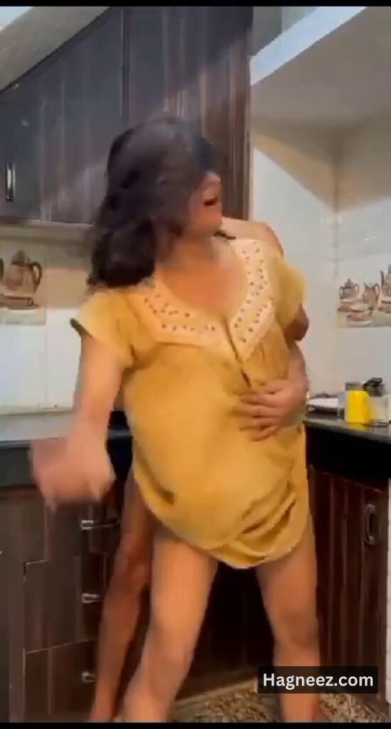 mummy ki kitchen chudai