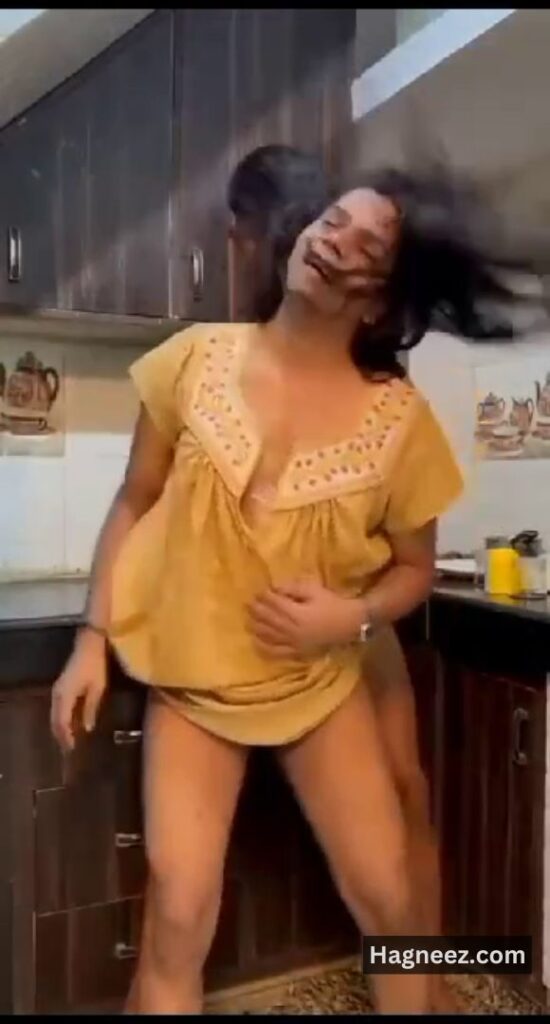 mummy ki kitchen chudai