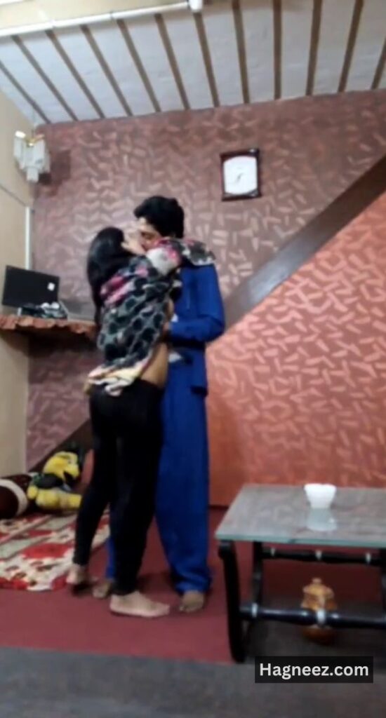 khala ki beti ki chudai pics