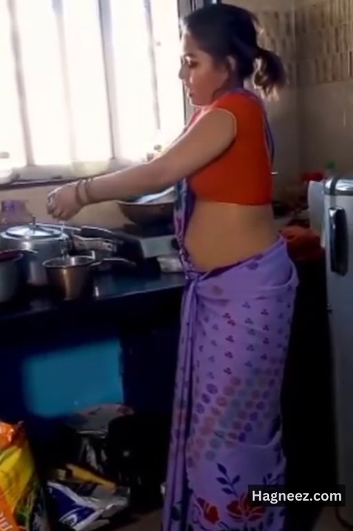kaamwali bai panty removing photos