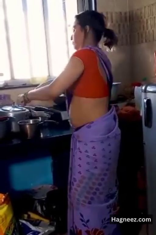 kaamwali bai panty removing photos