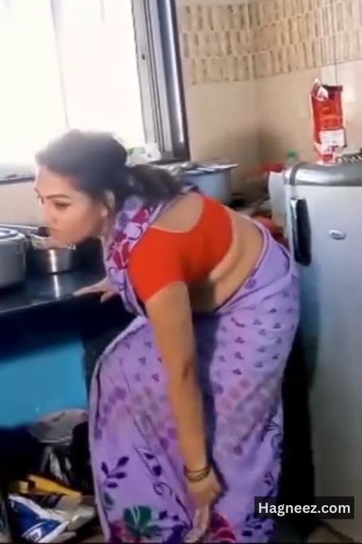 kaamwali bai panty removing photos