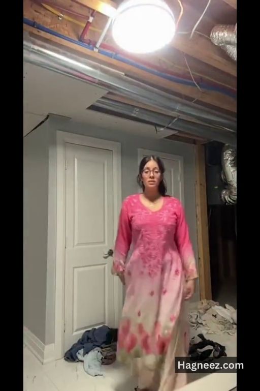 arabian girl remove clothes