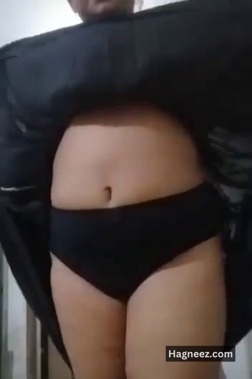 bangladeshi girl tanker boobs nude