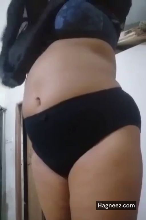 bangladeshi girl tanker boobs nude