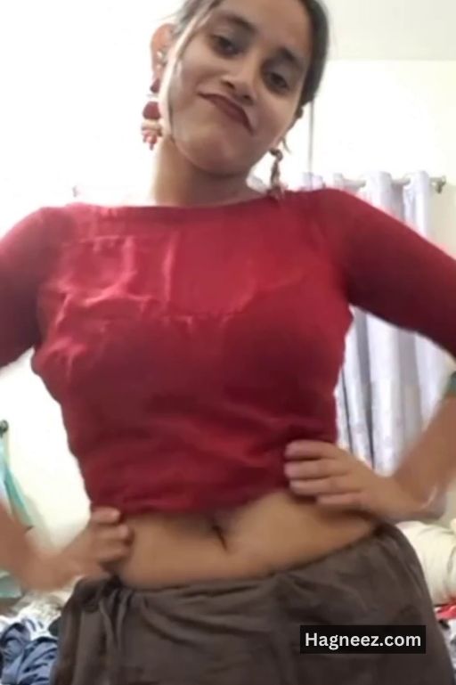 live girl removing clothes nudes