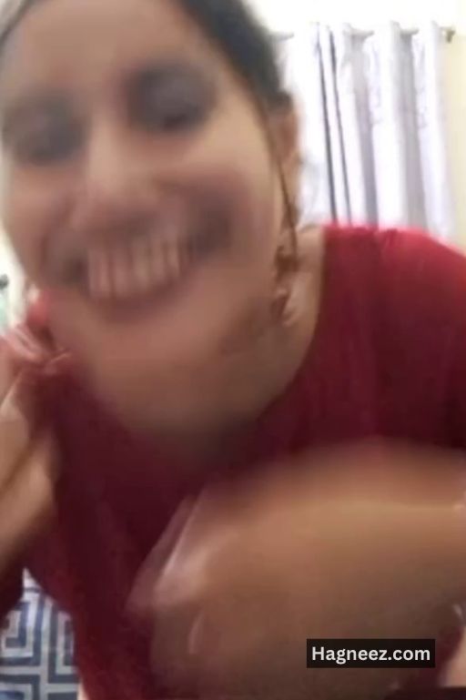 live girl removing clothes nudes