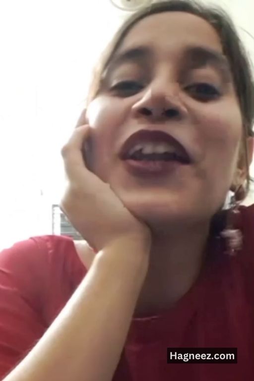 live girl removing clothes nudes