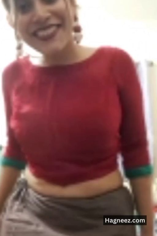 live girl removing clothes nudes