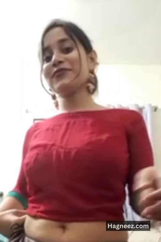 live girl removing clothes nudes