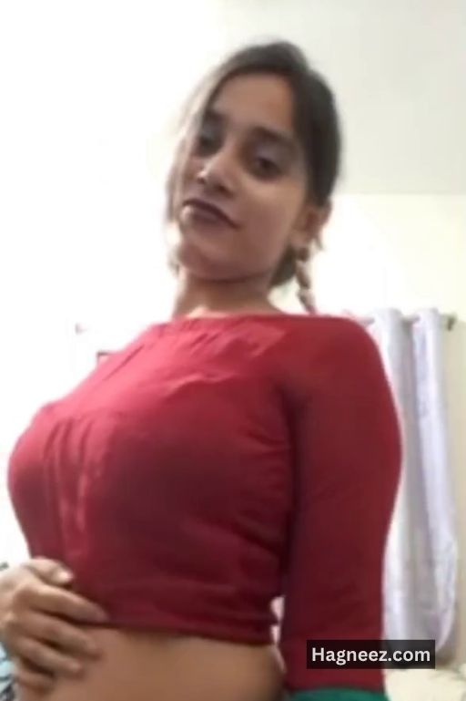 live girl removing clothes nudes