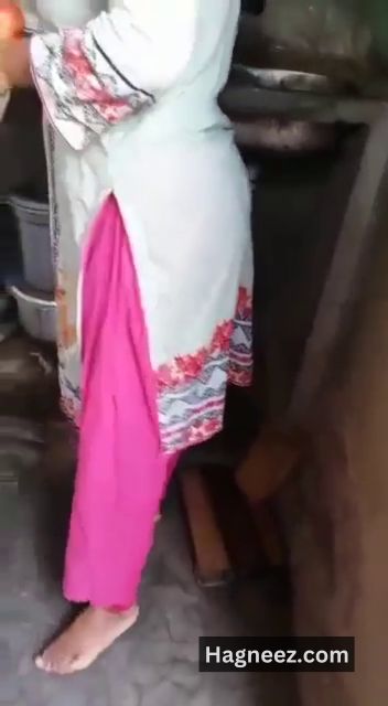 neighbour aunty removing dress photos