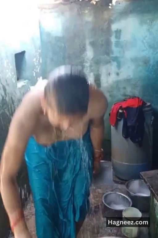 mature aunty bathing xxx hidden cam