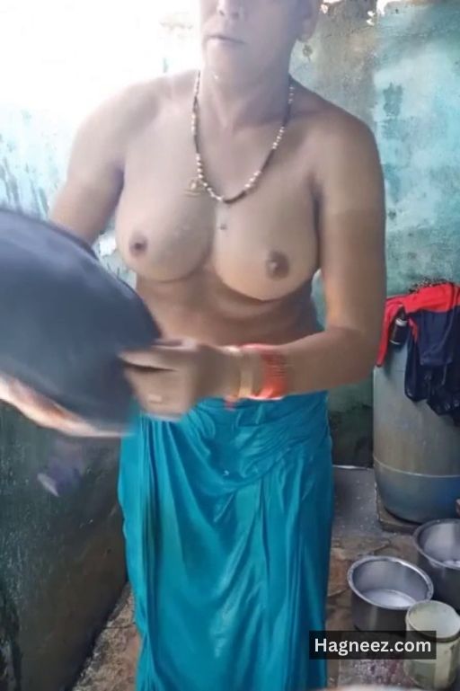 mature aunty bathing xxx hidden cam