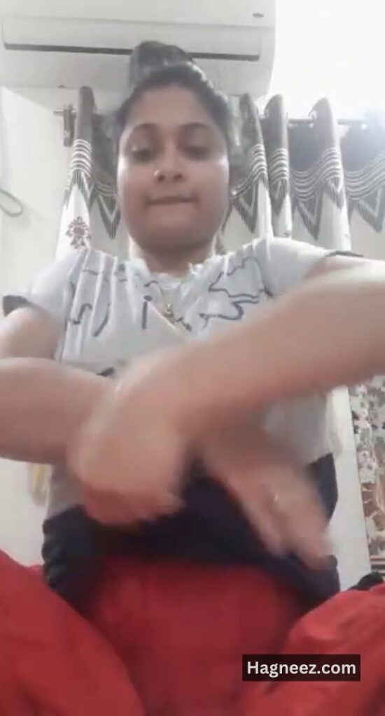 bangladeshi girl boobs nude showing images