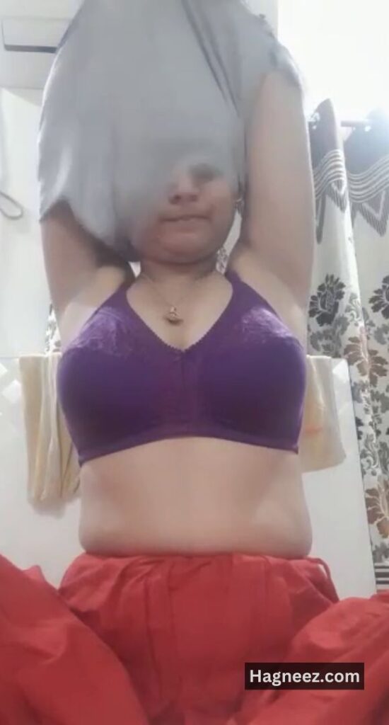 bangladeshi girl boobs nude showing images