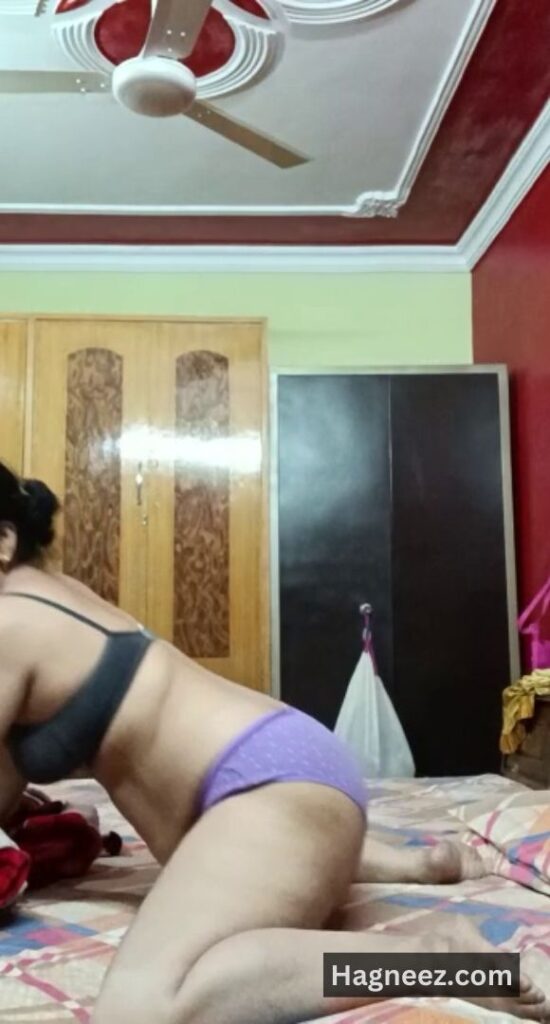 desi girl bra panty nude