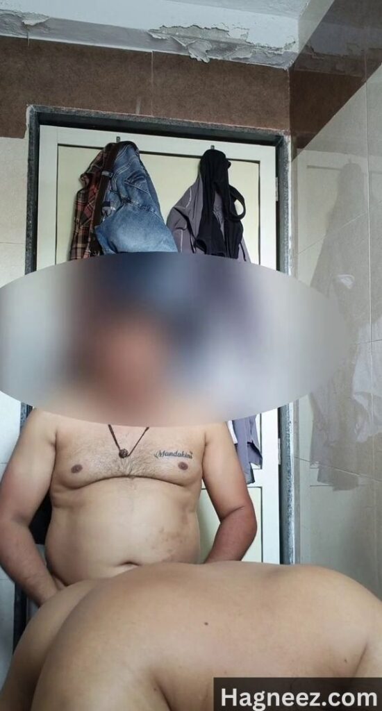 aunty ki bathroom mein chudai