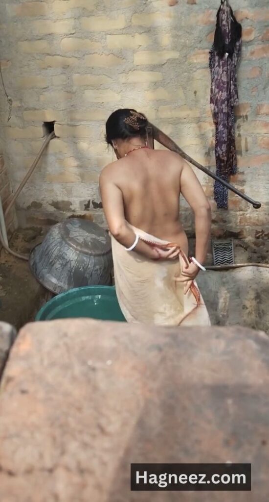 village bhabhi bathing nude