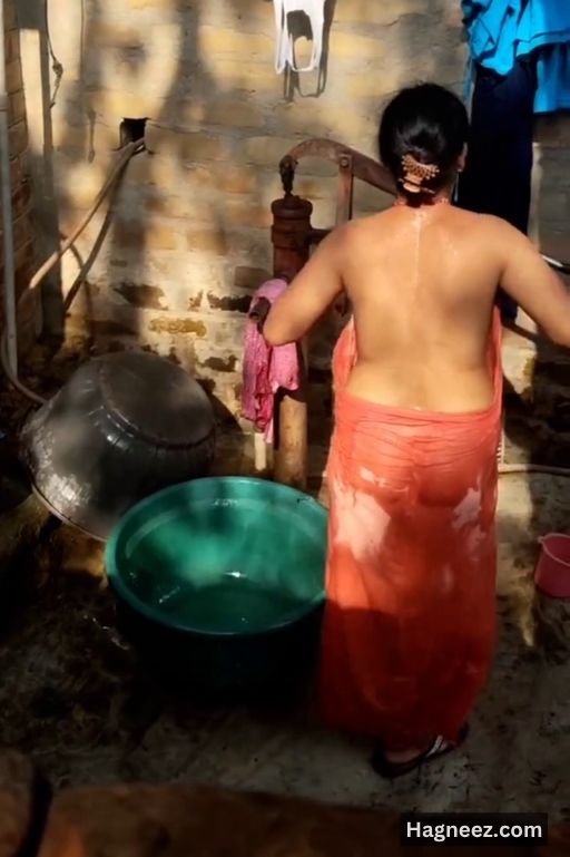 aunty bathing video hidden cam