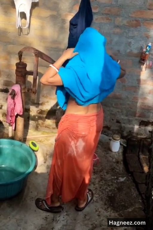 aunty bathing video hidden cam
