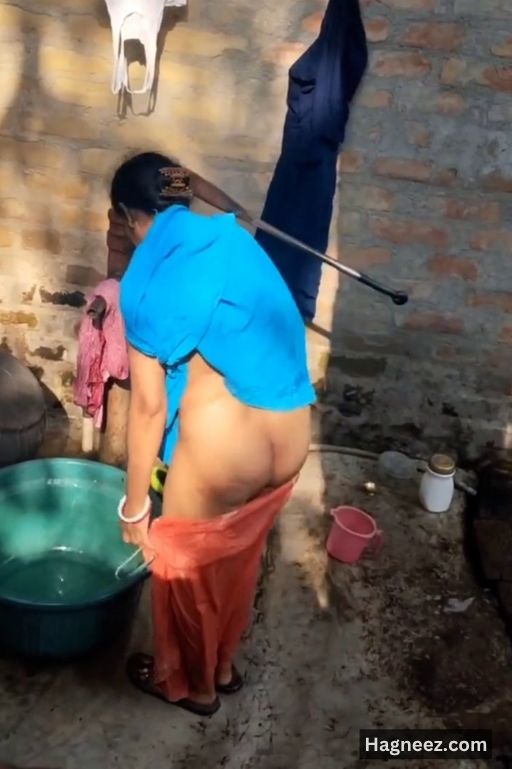aunty bathing video hidden cam