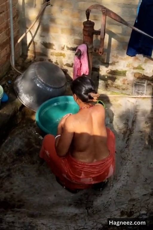 aunty bathing video hidden cam