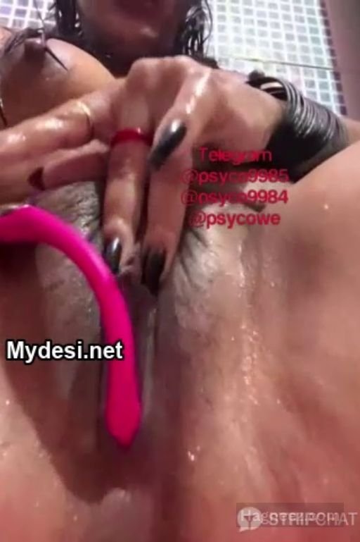 v hot sweti live pussy fingering
